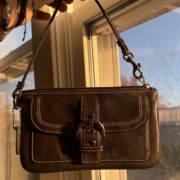 EUC Coach Soho Leather Wristlet - Picture 2 of 8